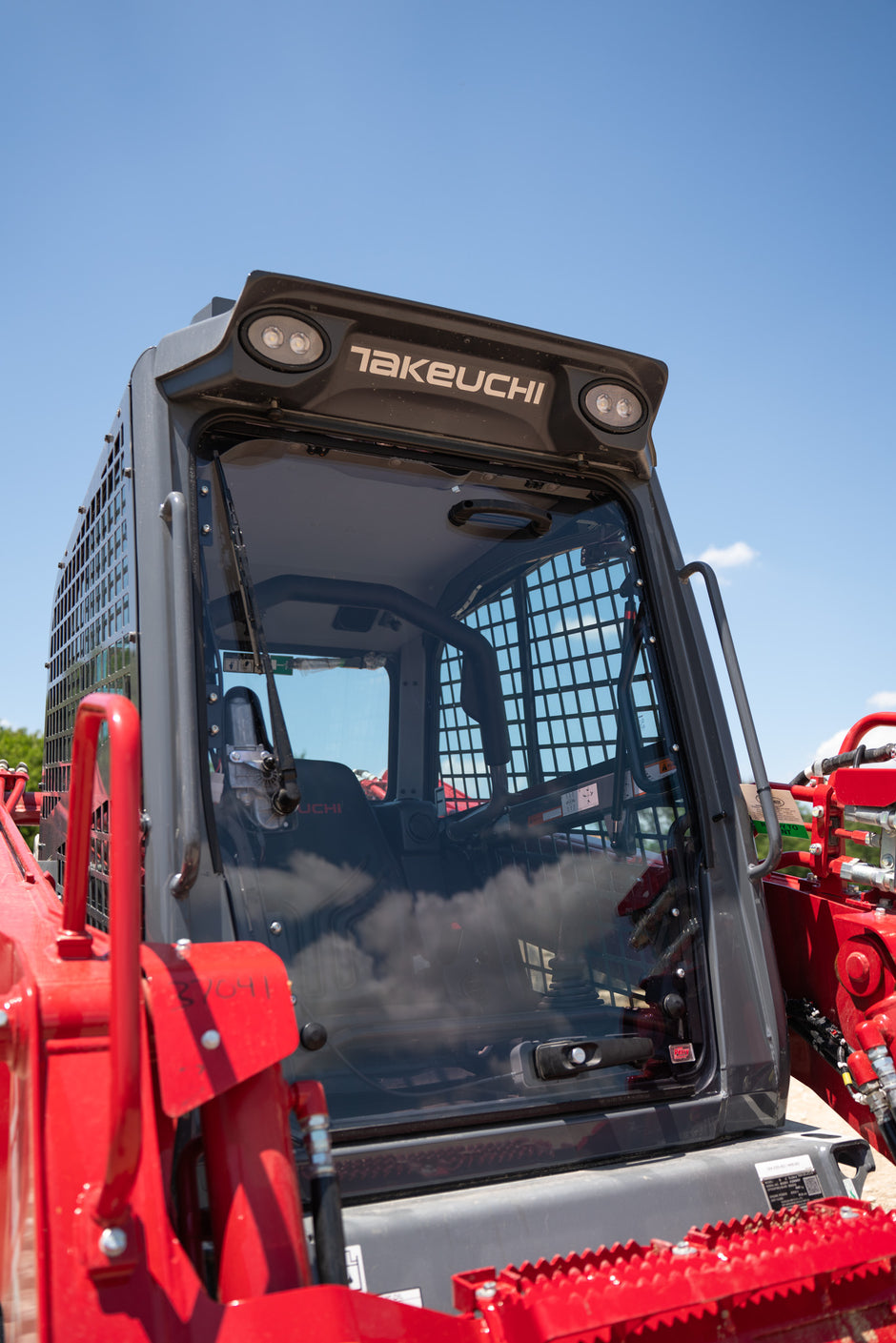 Takeuchi Track Loader – The Perry Company